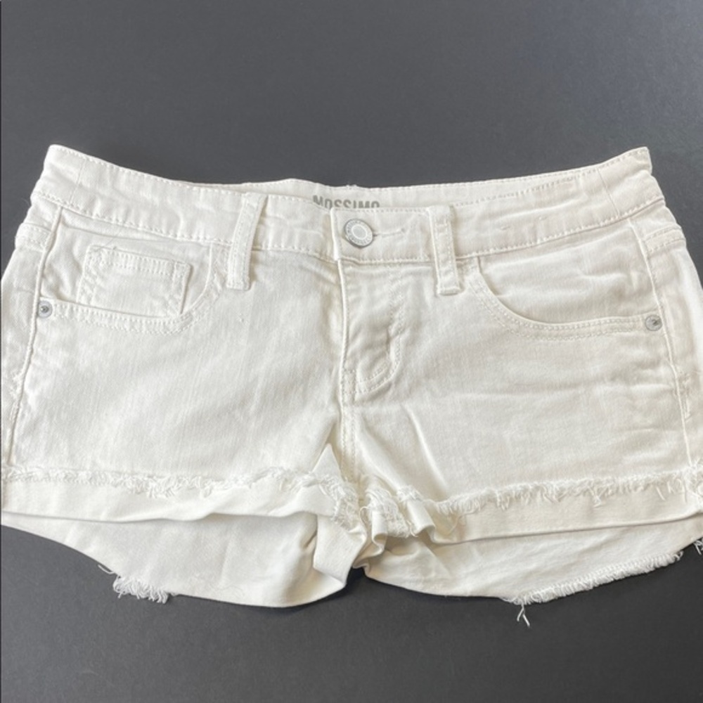 Mossimo White Denim Shorts Women’s Size 7 Stretch Frayed Hen Low Rise
